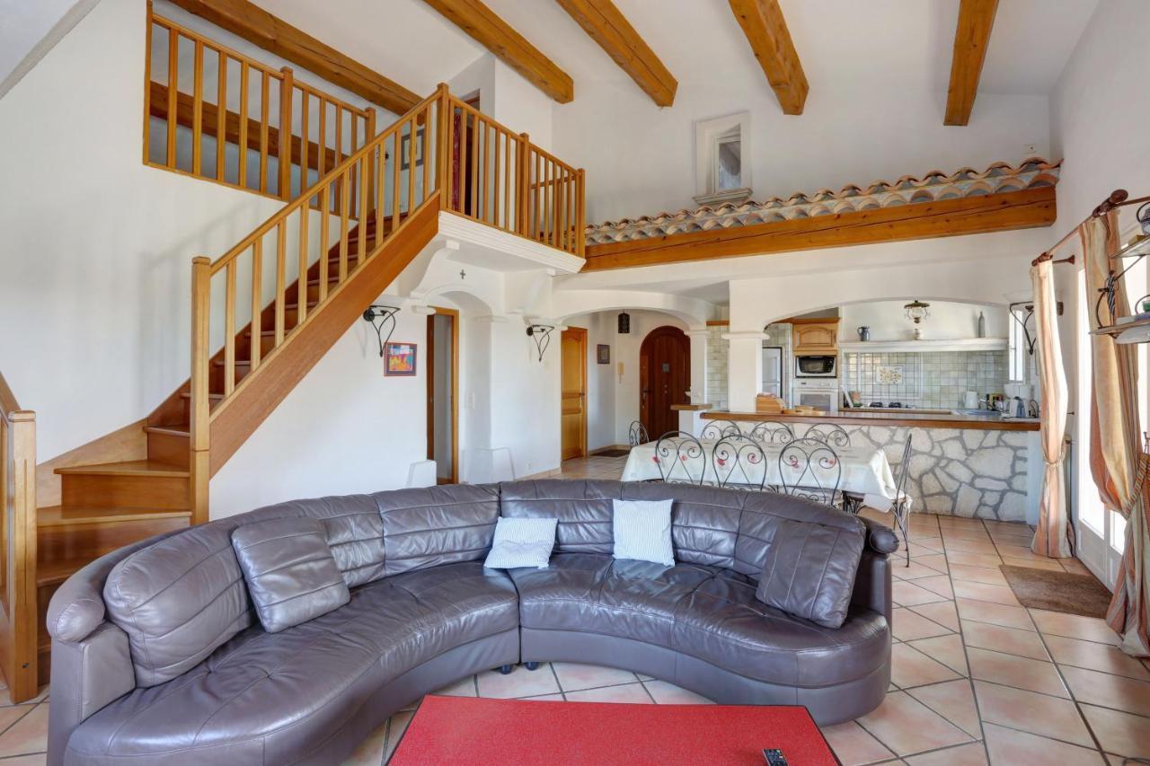 villa de charme, 8 pers, climatisée, piscine chauffée, calme garanti Roquebrune-sur Argens Extérieur photo