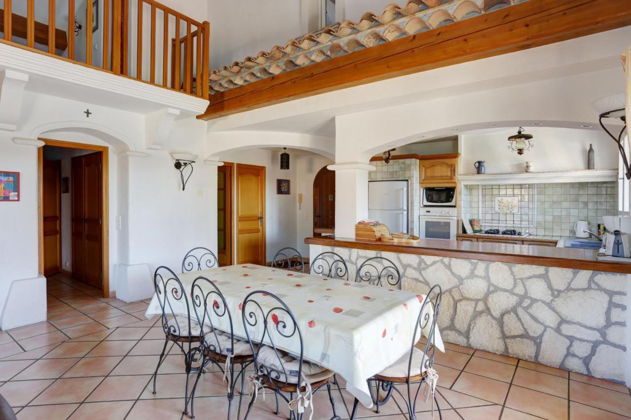 villa de charme, 8 pers, climatisée, piscine chauffée, calme garanti Roquebrune-sur Argens Extérieur photo