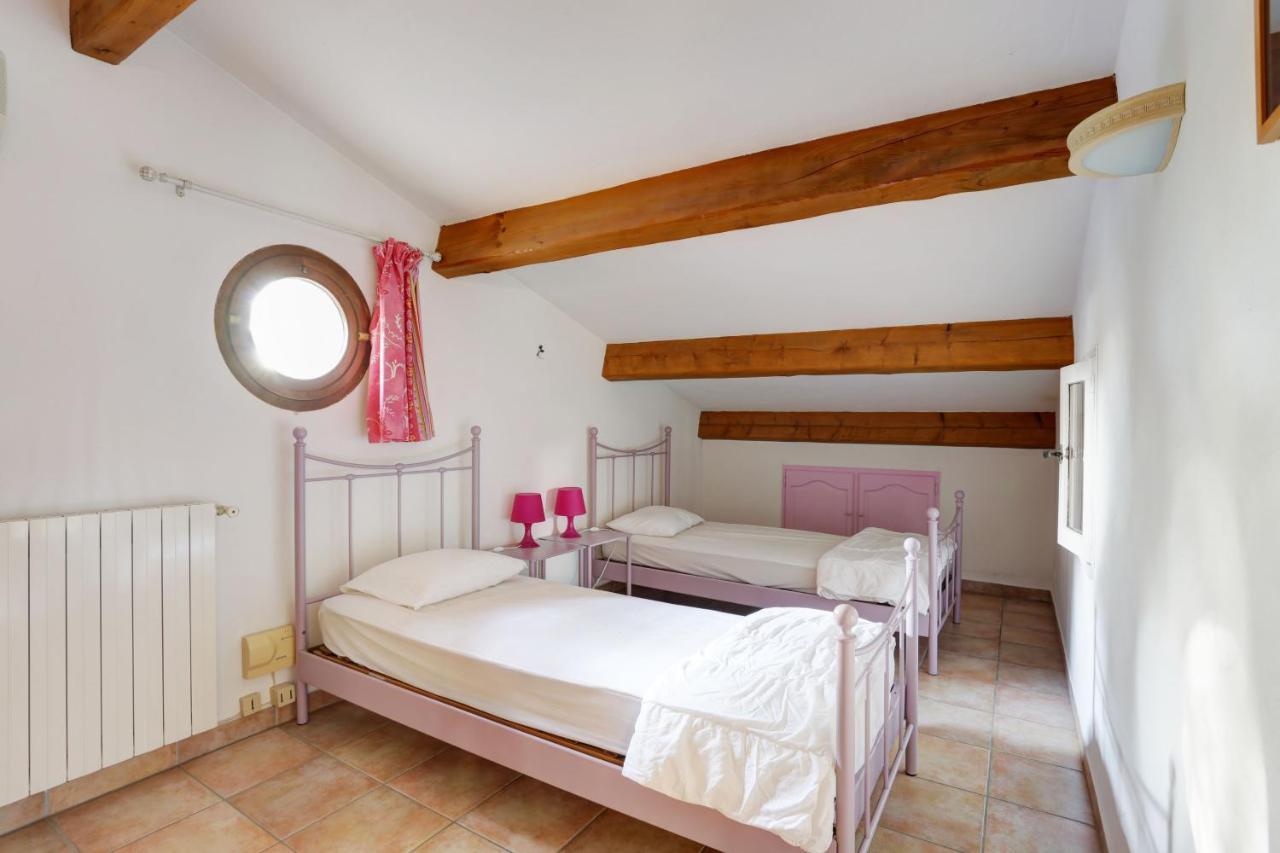 villa de charme, 8 pers, climatisée, piscine chauffée, calme garanti Roquebrune-sur Argens Extérieur photo